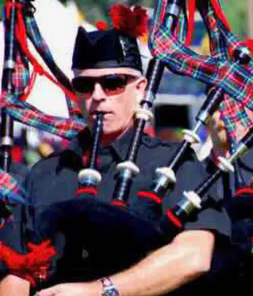 Bagpiper